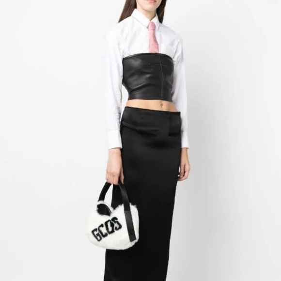 Gcds small Comma Faux Fur Logo shoulder bag black white combo - Picture 6 of 9